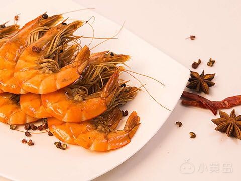 因无法兼顾工厂店和直营店，营业中直营卤味店招合作伙伴或整体转