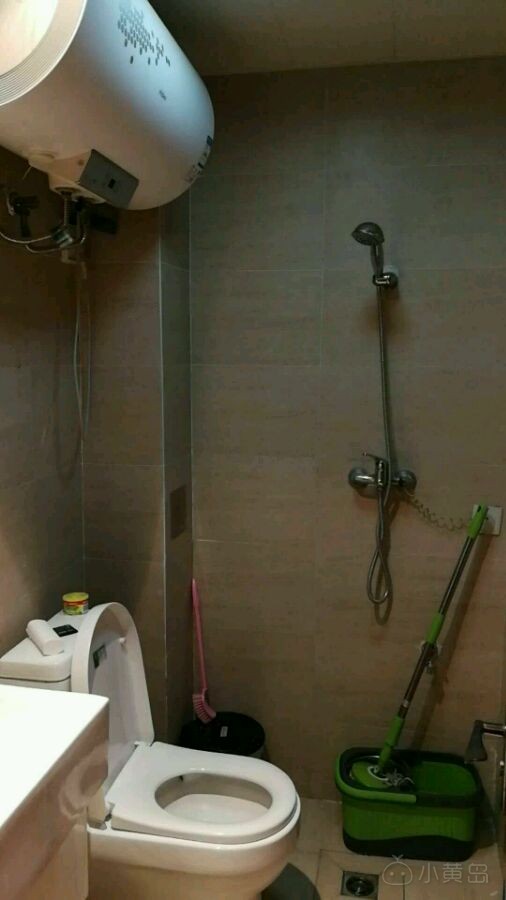 想要在黄岛西海岸汽车站附近租一套一室的房子，长期租住