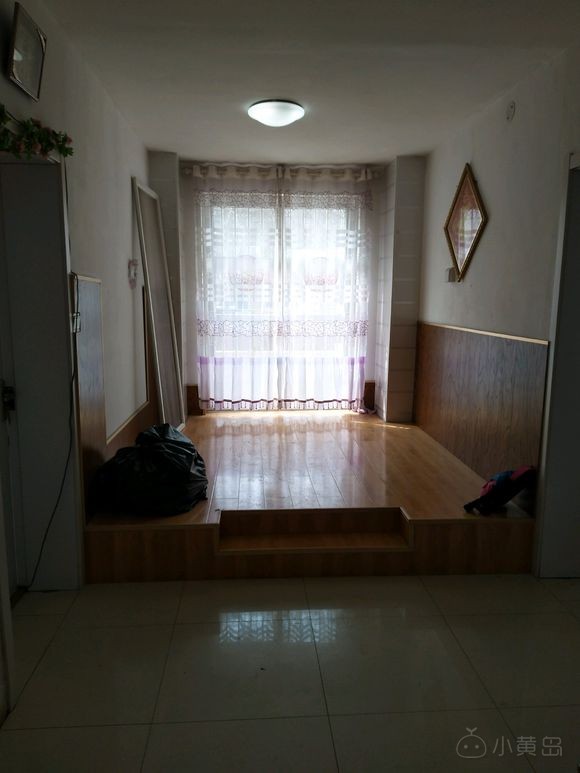 出租香江路金田小区60平套二，年租，租金1600/月，个人房