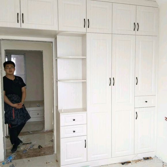 全屋定制，有自己的加工厂，厂家直销