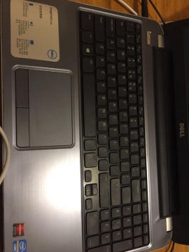 有懂电脑的朋友，帮忙看下这台电脑值多少钱