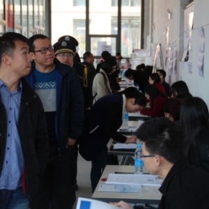 [人社局]青岛光谷联合成功举办2016青西新区首届蓝高新企业招聘会