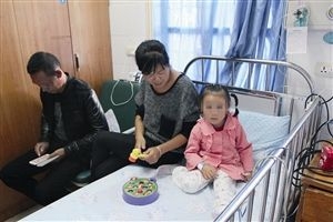 女童把药当糖果分给小伙伴，致6名幼儿中毒