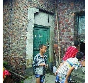 12岁女孩投毒杀人 我们忽略了什么？