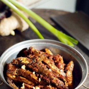 特色食谱：酱烧河鱼