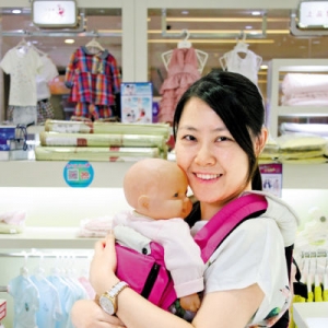 妈妈选婴儿背带有门道