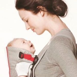 解放双手，宝宝背具如何选？