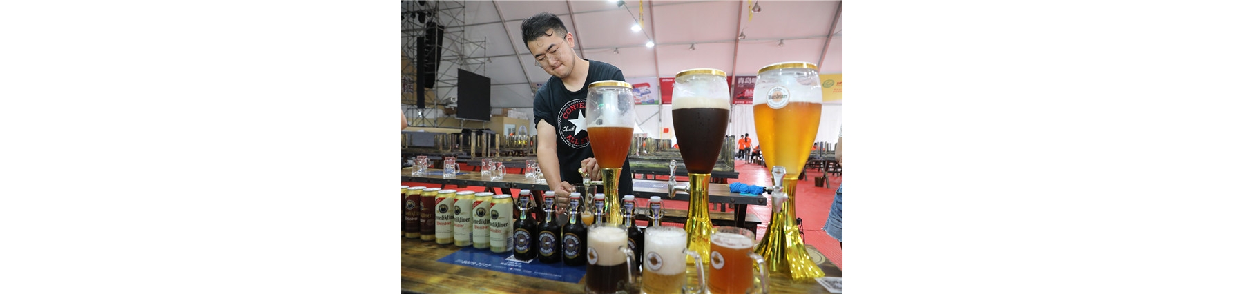 来青岛啤酒节沃斯坦啤酒大篷尝尝“啤酒中的香槟”