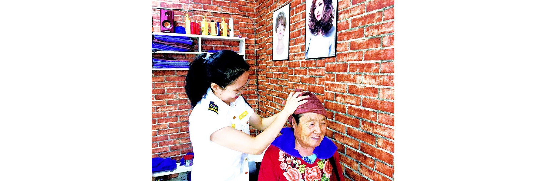 “爱心义剪”暖人心