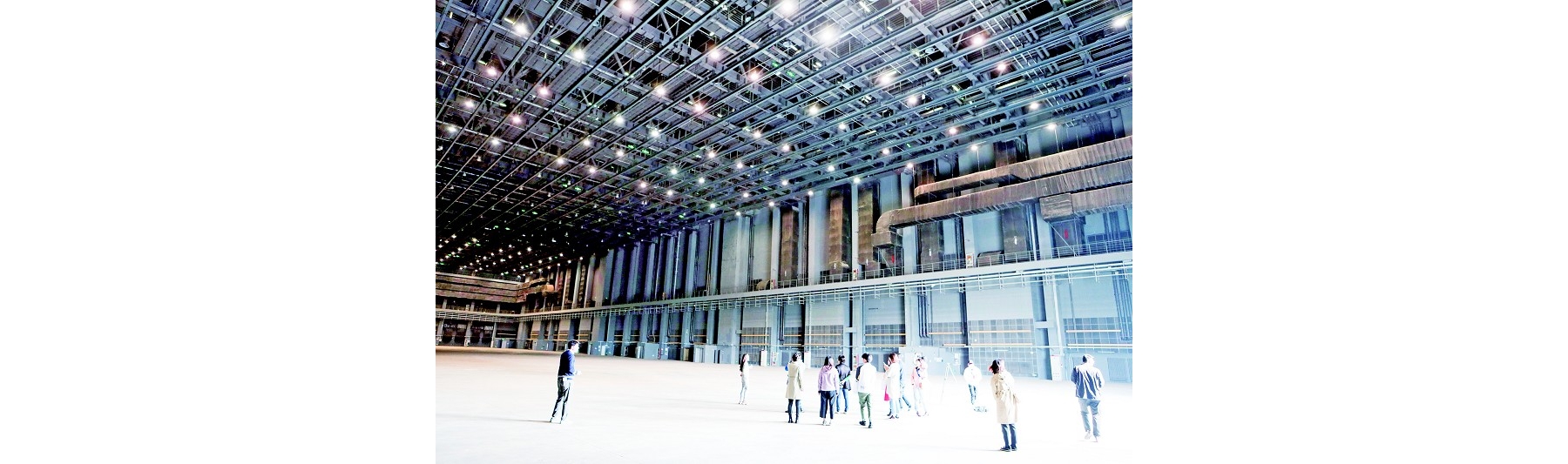 第五代电影导演代表相会东方影都