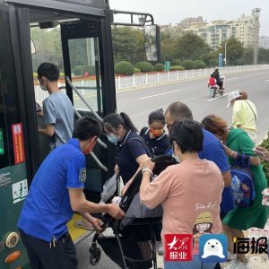 国庆节期间青岛真情巴士安全运送219万乘客出行