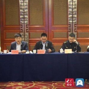 青岛西海岸新区黄岛街道：深化政务公开  推动道路污染整治工作提质增效