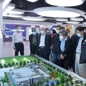 西海岸新区副区级以上实职离退休干部赴王台街道参观考察