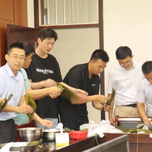 山东科技大学：端午节温情粽子送给毕业生