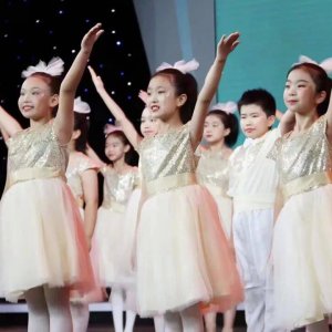 新区中小学生班级合唱展演、社团合唱展演活动举办