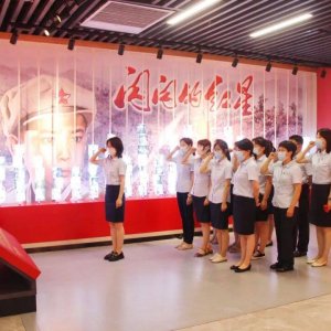 长江路街道社区卫生服务中心“走进红色基地 传承革命精神”迎七一主题党日活动