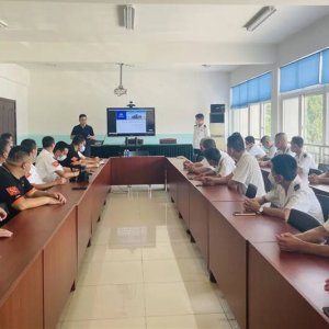 西海岸温馨巴士：开展培训学习 以学促行抓好节能减排