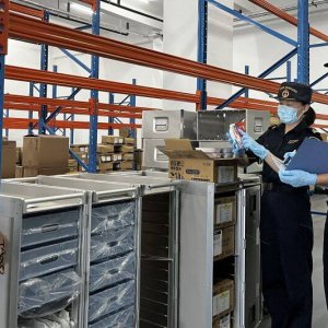 青岛首个公用型航食保税仓库启用