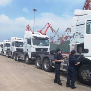 国产自卸车排队出海