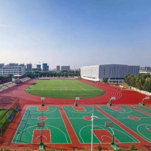 青西职专：操场换新颜，一起来撒欢儿！