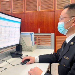 黄岛海关：“多证合一”助力企业加速“出海”