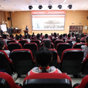 党史宣讲进校园 红色精神永流传
