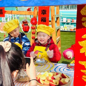 新区荒里幼儿园及五台路分园特举行“我们的节日·元宵节”主题系列活动