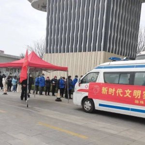 党建引领扬红帆 兜底商圈促发展