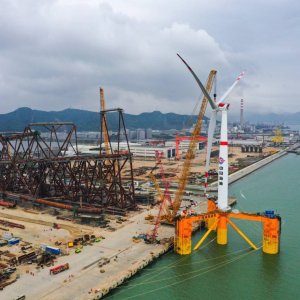 新区制造！我国首座深远海浮式风电平台“海油观澜号”启航