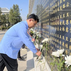 中建八局发展建设公司第二分公司开展“缅怀革命先烈 争做时代新砼人”活动