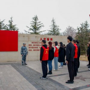 中国石油大学（华东）：缅怀英烈寄哀思，追忆先贤启新程