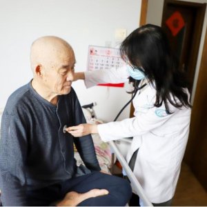富春江路社区卫生服务中心：护理送上门，居家享健康