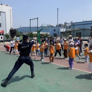 萌娃进警营，感受别样“警”彩