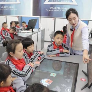 衡山路小学获“五四红旗团支部”“优秀共青团员”表彰