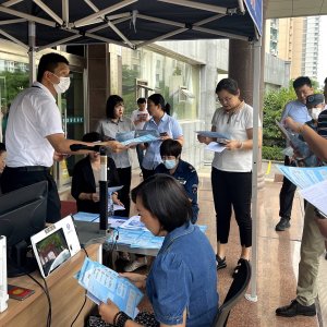 区不动产登记中心：党建共享聚合力 流动服务暖民心