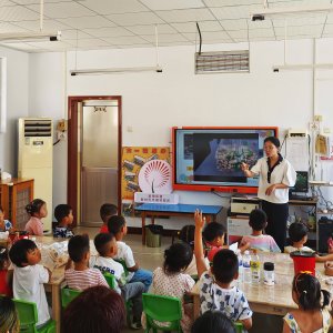 滨海街道：公益课堂进社区 美德相伴助成长